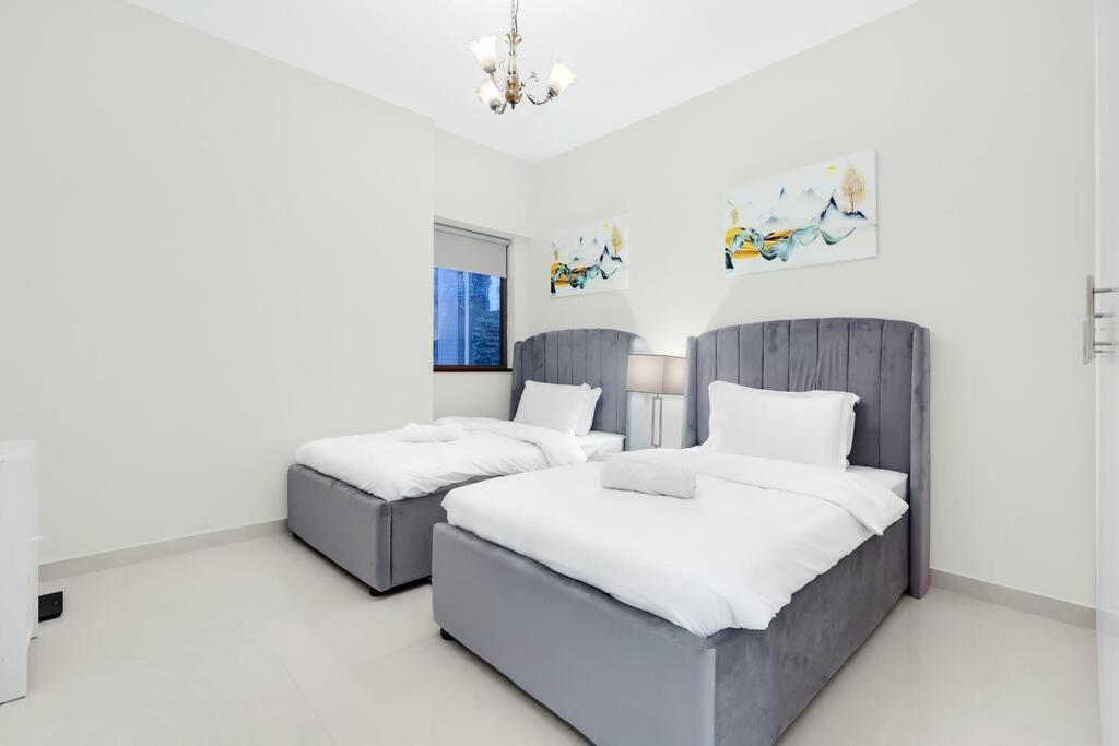 First Class 4br Cozy Jumeirah Retreat * دبي